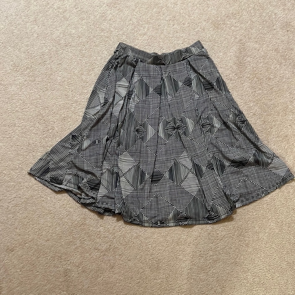 Barely worn, small, Lularoe skirt